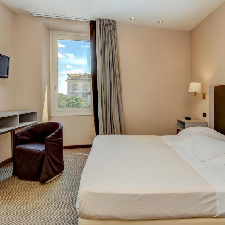 Hotel Tripoli - Camera Deluxe con Balcone e Vista Lago - 7