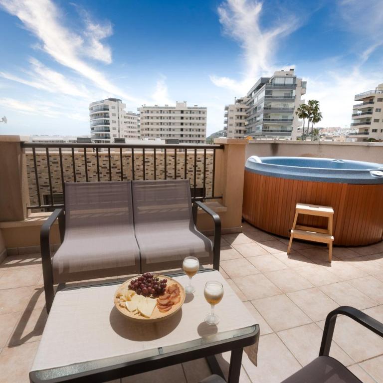 Moonkey - Bw Balcón de Arenales - Apartamento de 3 dormitorios - 2