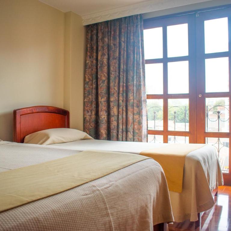 Hotel Dinastia Real - Standard Triple Room - 1