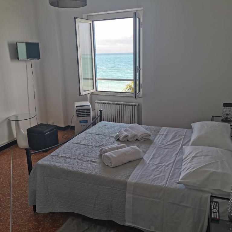 Eco del Mare - Camera Matrimoniale con Bagno Privato Esterno - 1