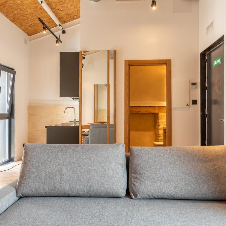Santa Clara Suites Sevilla - Loft - 10