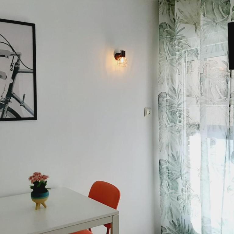 Hostal Lucia by gaiarooms - Estudio - 10