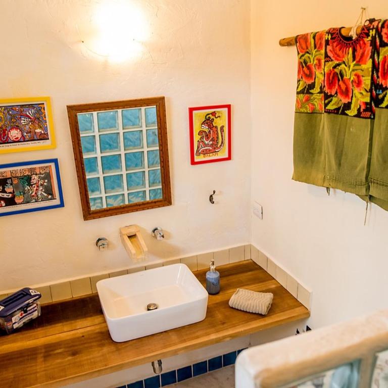 Pueblo Maya by Majikal B&B - Deluxe Double Room with Balcony - 11