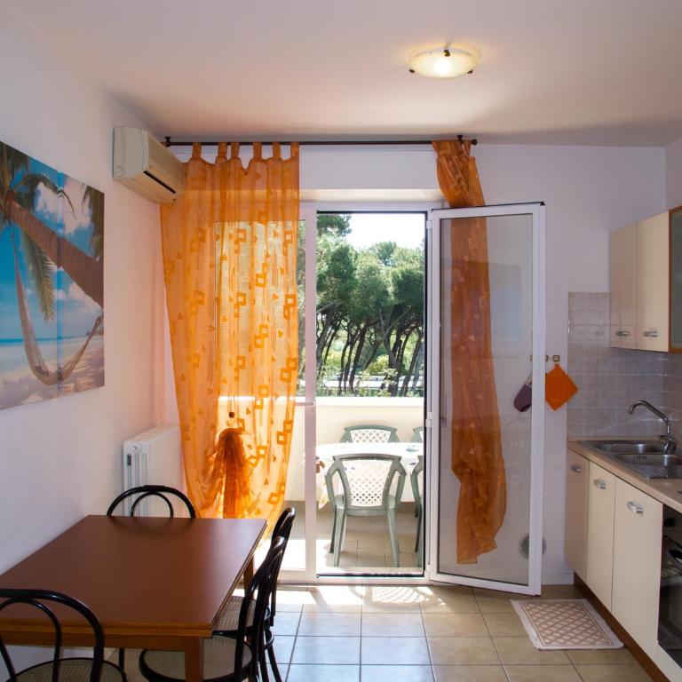 Family Residence Nuova Orchidea - One-Bedroom Apartment with Terrace - 2