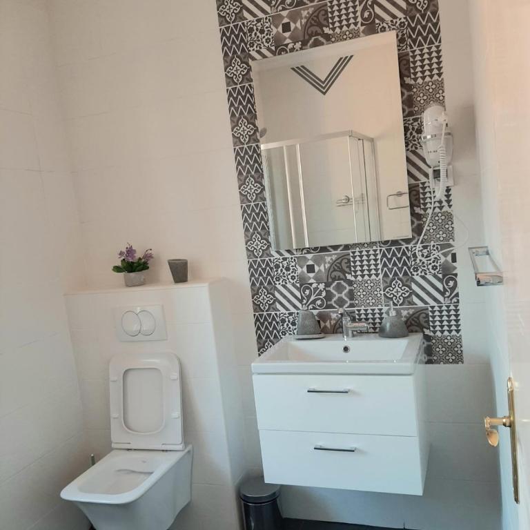 Old Town Heart - Two-Bedroom Apartment - 20