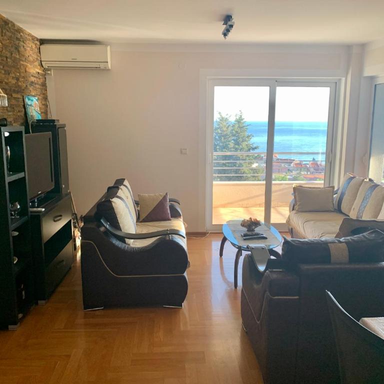 Blue Sky Apartment - One-Bedroom Apartment - 9