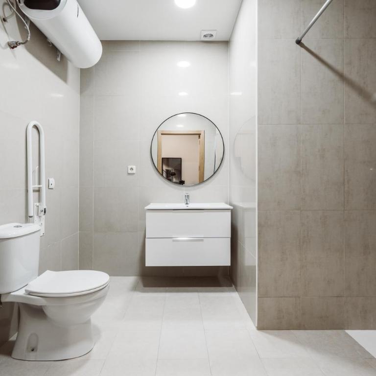 Exclusive Rooms in the Heart of the City - Suite with Shower - 3