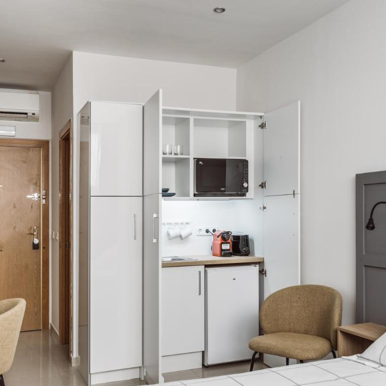 Exclusive Rooms in the Heart of the City - Standard Suite - 13