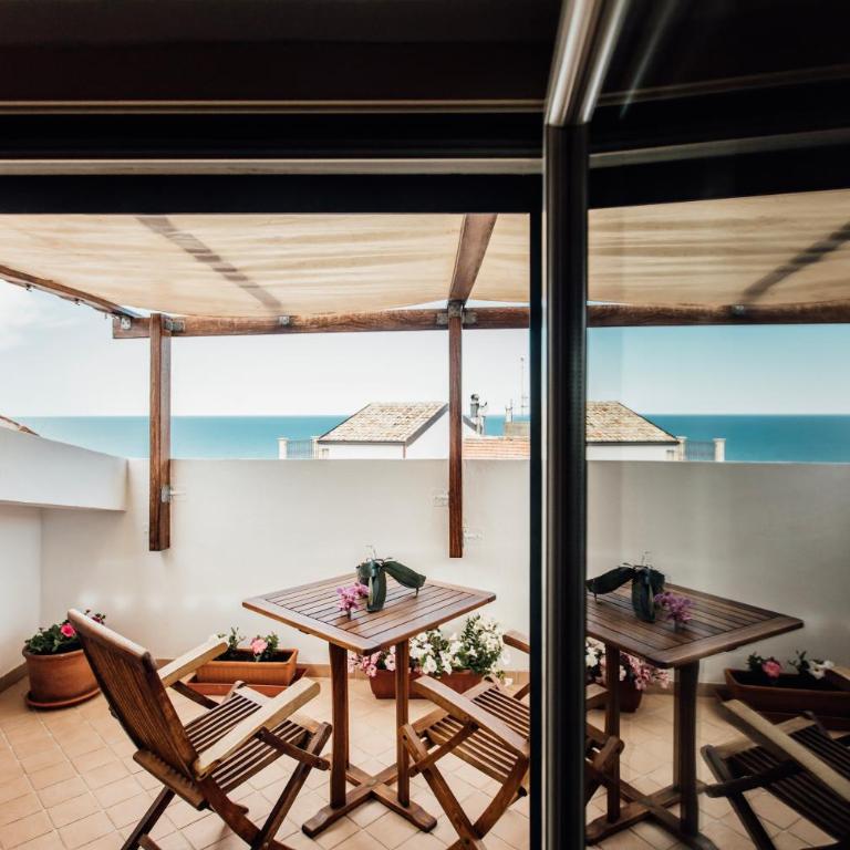 In Centro Residenza - Suites & Apartments - Appartamento con Vista Mare - 4