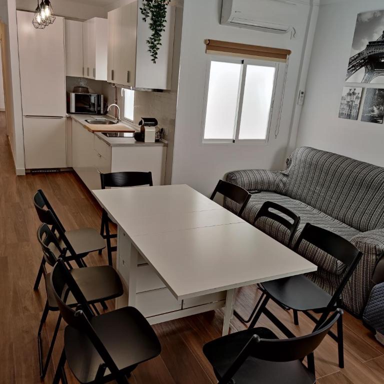 APARTAMENTO LEVIES - Three-Bedroom Apartment - 7