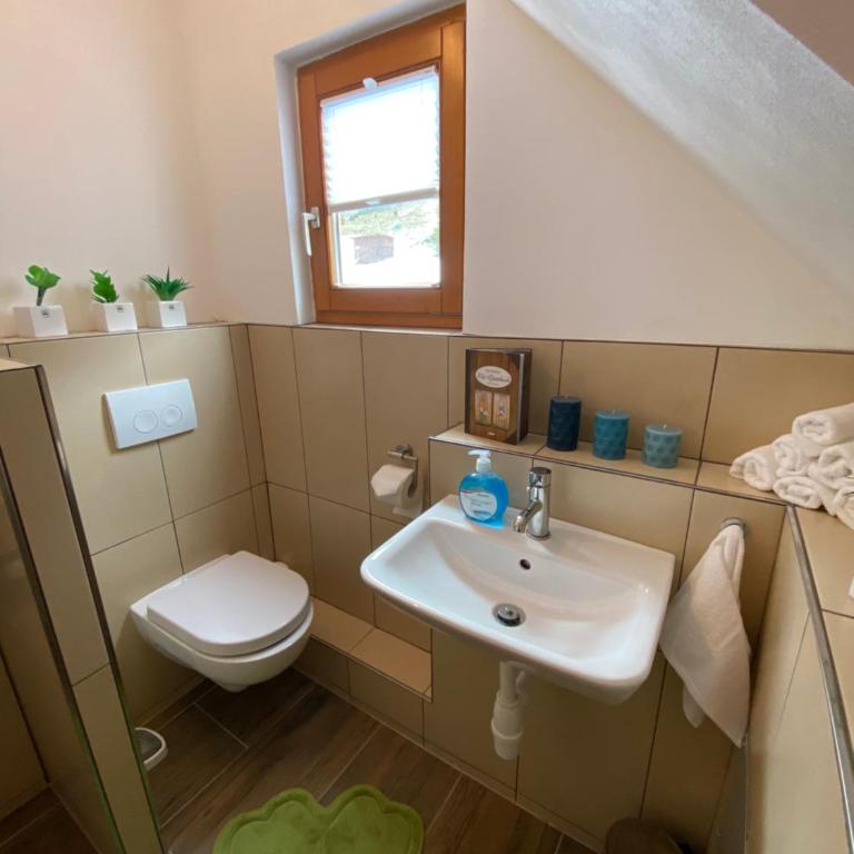 Sonnenhütte - Two-Bedroom Chalet - 14
