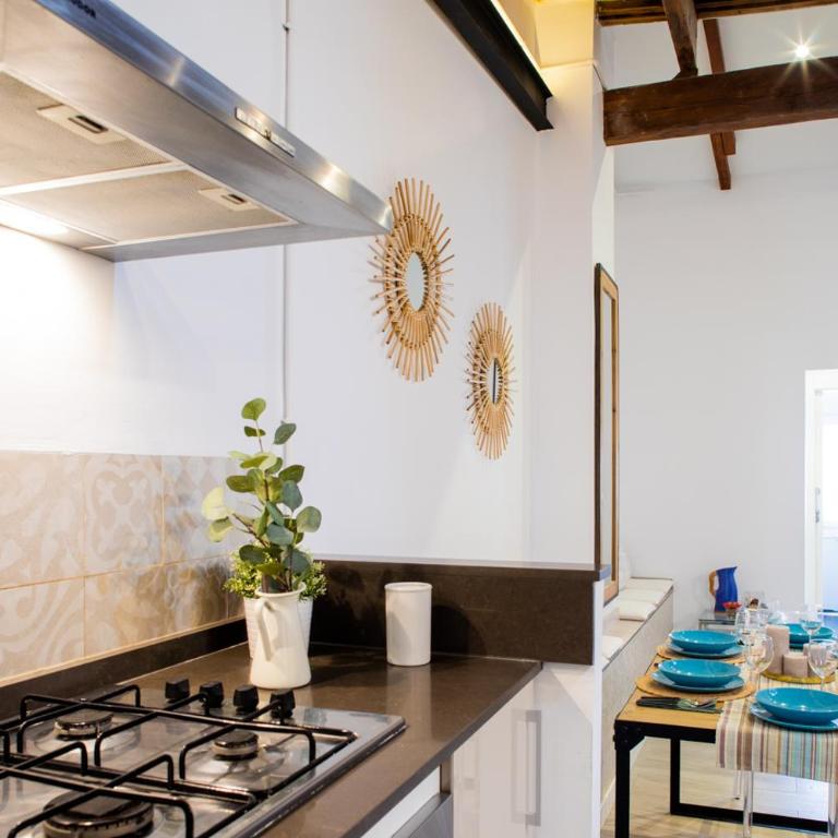 FLORIT FLATS - Cabanyal 3 Bedroom WIFI AC Terrace Beach Penthouse - Apartment - 4