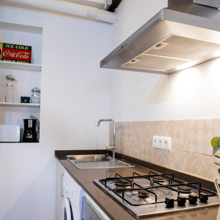 FLORIT FLATS - Cabanyal 3 Bedroom WIFI AC Terrace Beach Penthouse - Apartment - 5