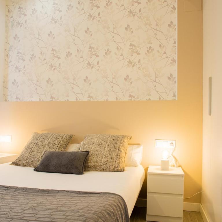 FLORIT FLATS - Cabanyal 3 Bedroom WIFI AC Terrace Beach Penthouse - Apartment - 18