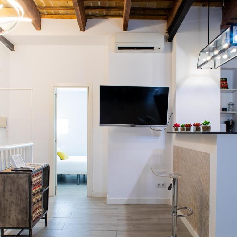 FLORIT FLATS - Cabanyal 3 Bedroom WIFI AC Terrace Beach Penthouse - Apartment - 6