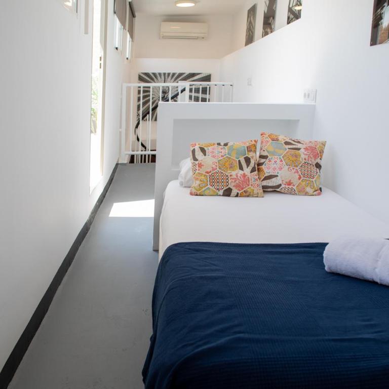 FLORIT FLATS - Cabanyal 3 Bedroom WIFI AC Terrace Beach Penthouse - Apartment - 33
