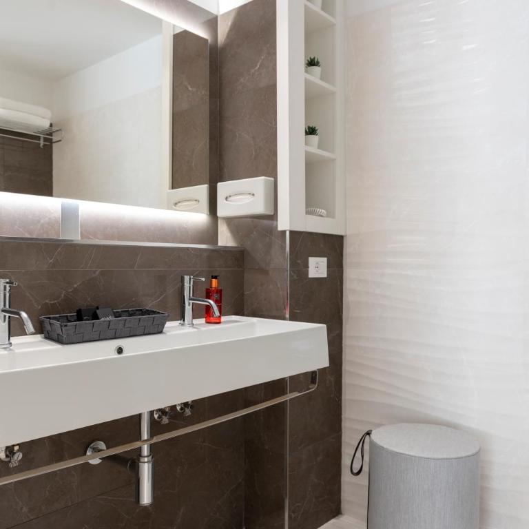 Hotel Delle Rose - Suite - 8