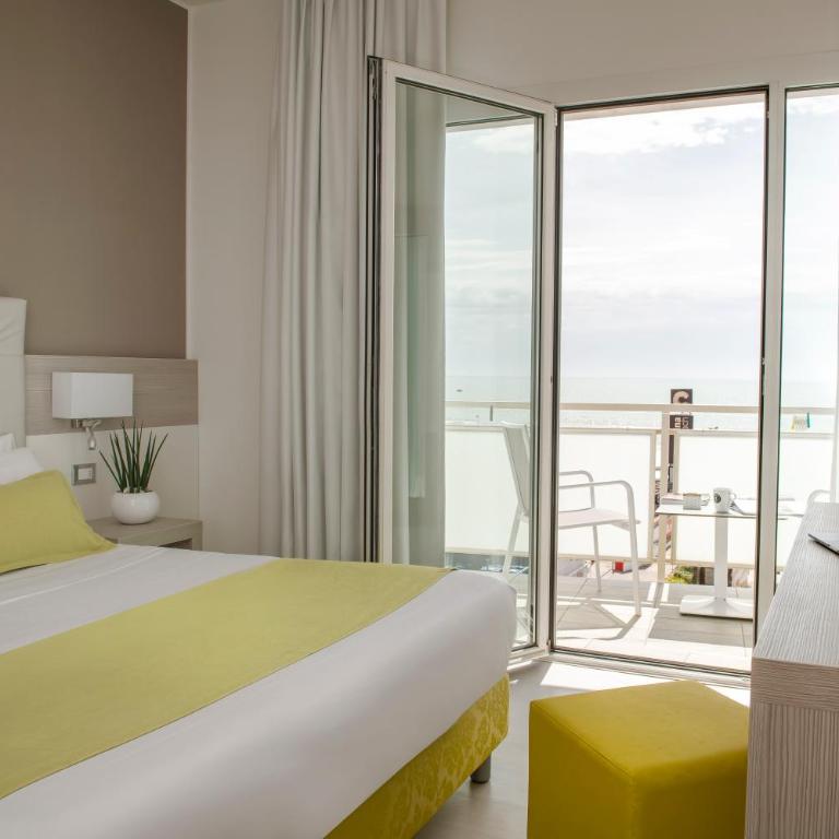 Hotel Delle Rose - Camera Matrimoniale Superior con Vista Mare - 12
