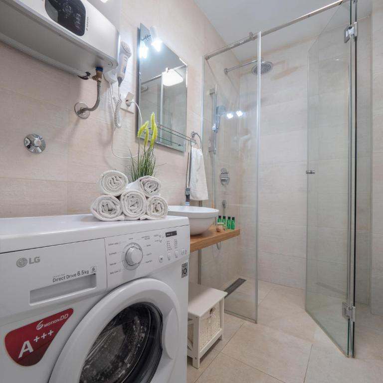 Apartments Garden Azure Budva - Apartment with Mountain View - 21