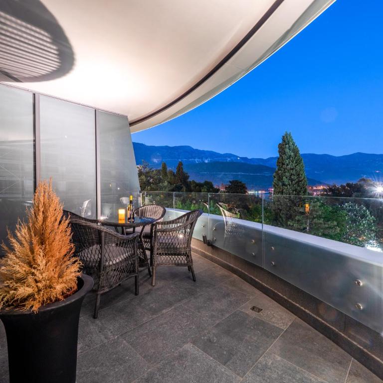 Apartments Garden Azure Budva - Two-Bedroom Apartment - 2