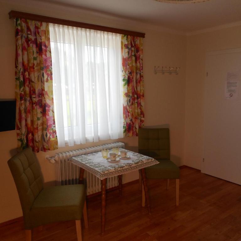 Haus Amalia - Doppelzimmer 2 - 1
