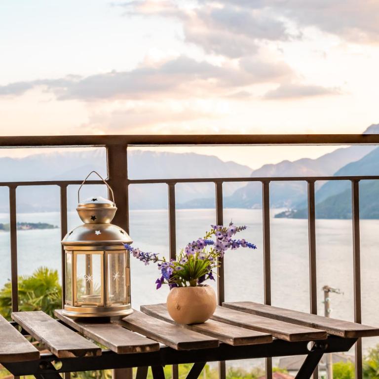 B&B Abbazia di Piona - Camera Matrimoniale con Balcone - 9
