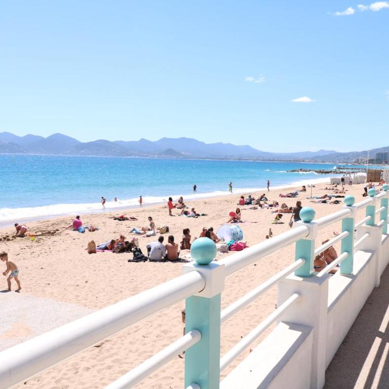 Beautiful 3 bedroom. Direct sea view. 401 - Appartement 3 Chambres - 26