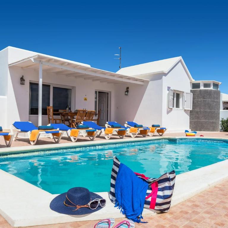 Villa Vesubio by Villa Plus - Villa - 1