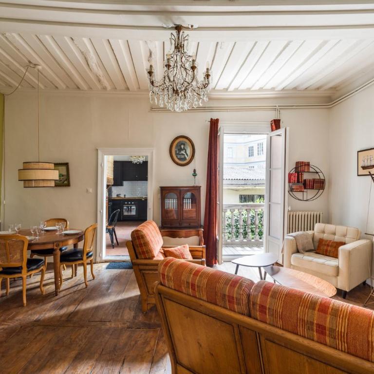 Dame de Coeur - Appartement spacieux en plein centre historique - Three-Bedroom Apartment - 9