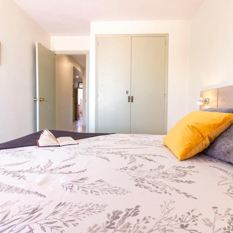Homes&Go Bell Racó Confort III - Three-Bedroom Apartment - 27