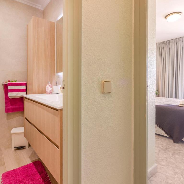 Homes&Go Bell Racó Confort III - Three-Bedroom Apartment - 15
