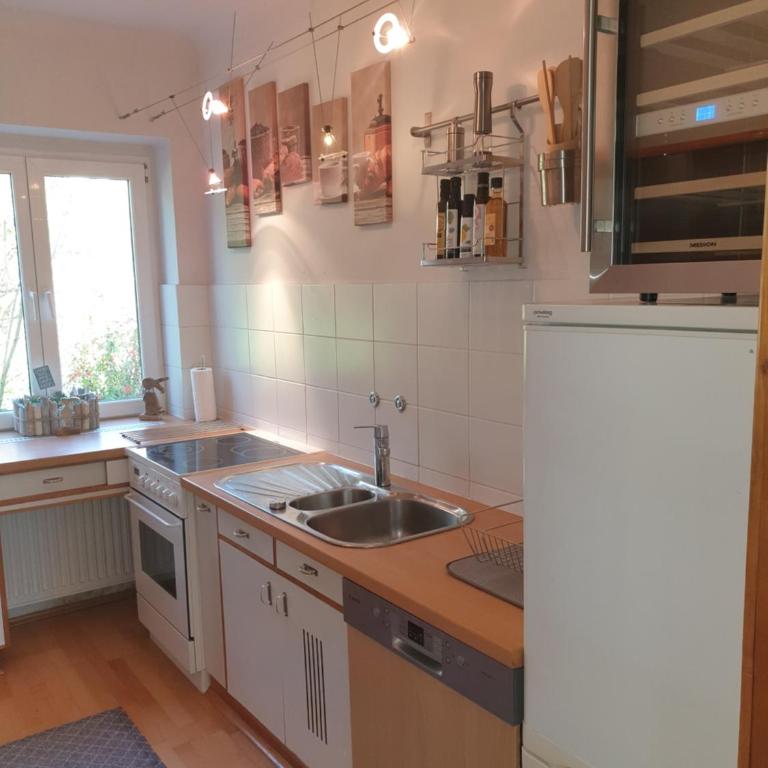 FAMILY APARTMENT LINZ Wohnen mit Garten am Fusse des Pöstlingbergs TOP LAGE Villenviertel - Apartment - Erdgeschoss - 39