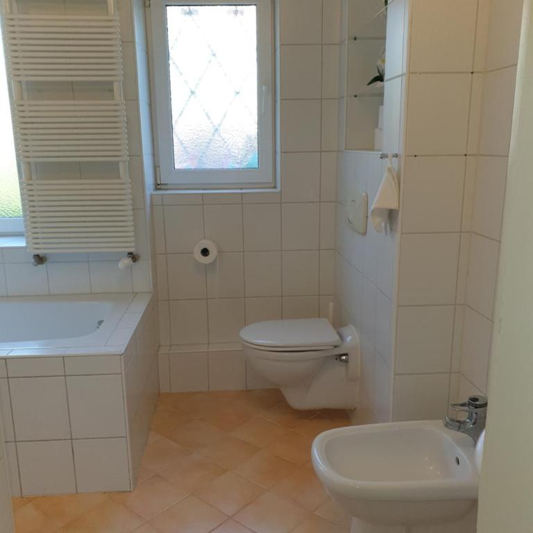 FAMILY APARTMENT LINZ Wohnen mit Garten am Fusse des Pöstlingbergs TOP LAGE Villenviertel - Apartment - Erdgeschoss - 36