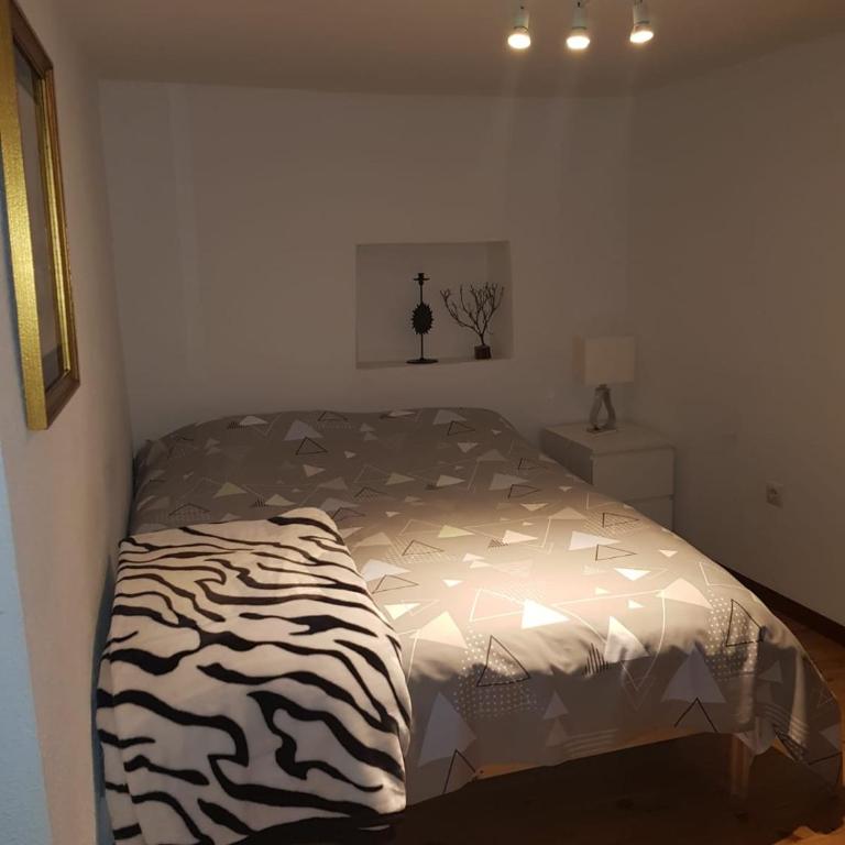 Central Apartment Madrid - Two-Bedroom Apartment - 8