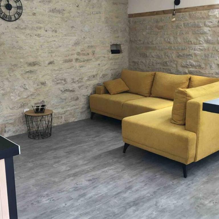 Petite maisonnette cosy et pleine de charme située à proximité du centre-ville - Maison 1 Chambre - 13
