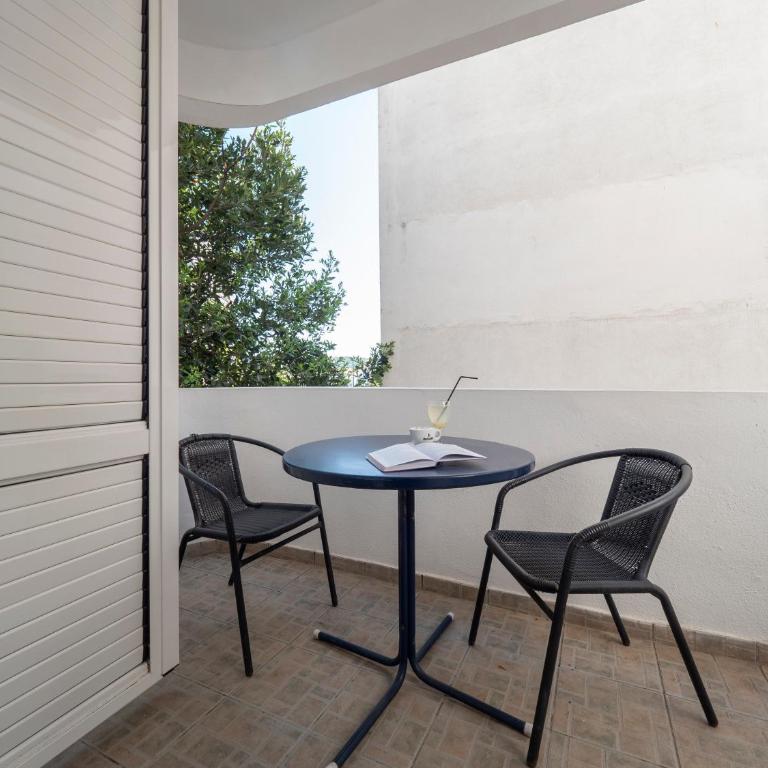 Mediterranean Guest House Balkan - Dvokrevetna Soba sa Bračnim Krevetom i Balkonom - 18