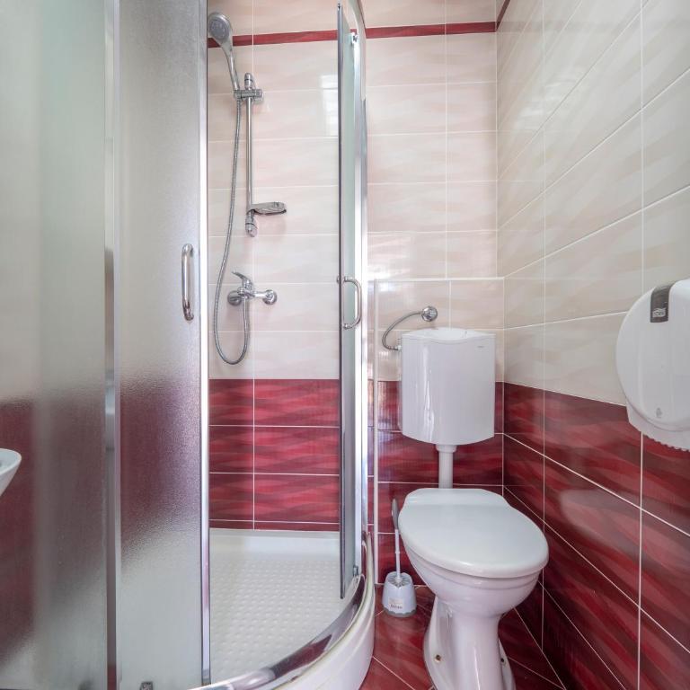 Mediterranean Guest House Balkan - Dvokrevetna Soba sa Bračnim Krevetom i Balkonom - 17