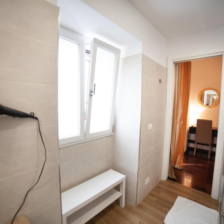B&B Ninfeo Siracusa - Rooms & Breakfast - Camera Matrimoniale con Patio - 2