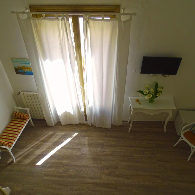 B&B Mescia Marina - Camera Tripla Comfort - 5