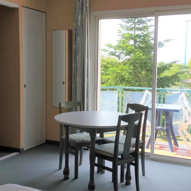 Hotel La Chaumière - Chambre Triple Confort avec Balcon - 1
