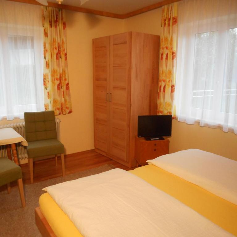 Haus Amalia - Doppelzimmer 1 - 3