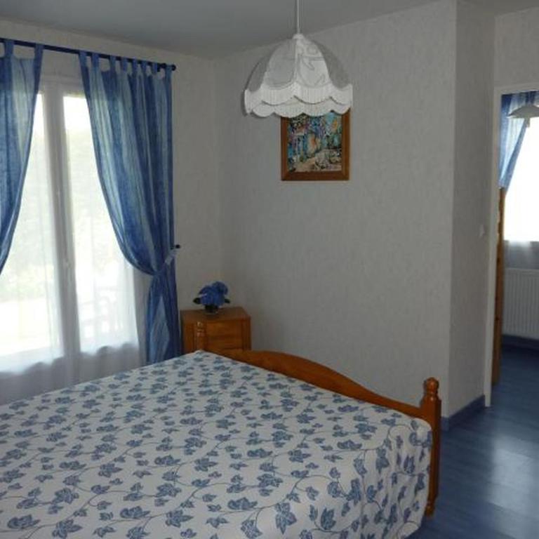 Chambres d'Hôtes de l'Auraine - Chambre Familiale (2 Adultes et 2 Enfants) - 3