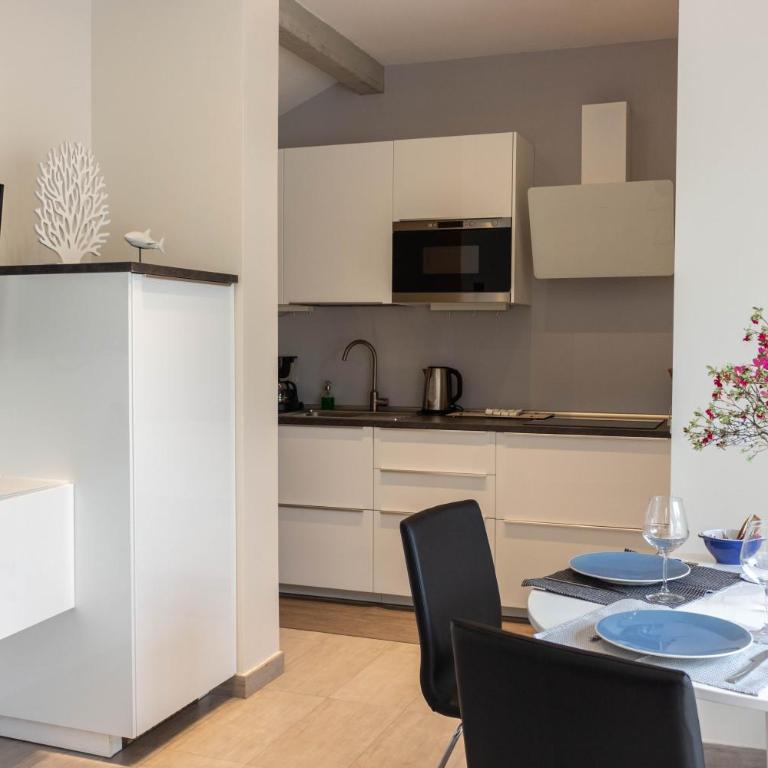 Monica Appartamenti - Appartamento Superior con 2 Camere da Letto e Terrazza - 7