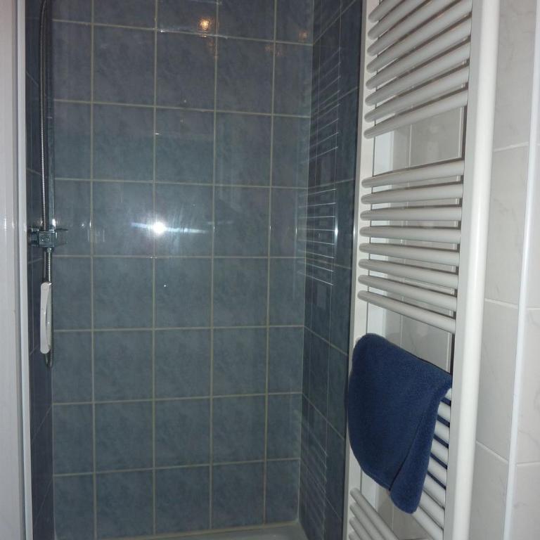 Chambres d'Hôtes de l'Auraine - Chambre Familiale (2 Adultes et 2 Enfants) - 7
