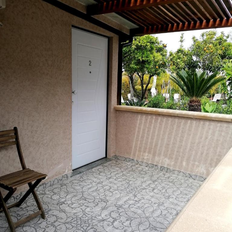 Afrodite Accomodation - Camera Matrimoniale con Patio - 7
