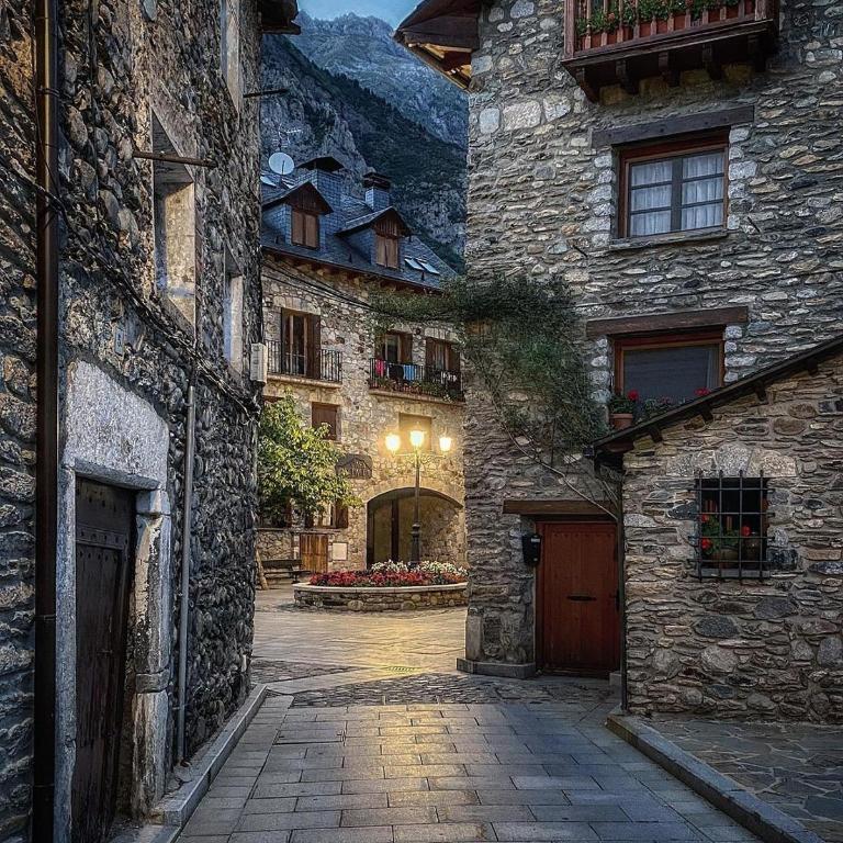 UP BENASQUE Borda Albar - Apartamento con terraza - 52