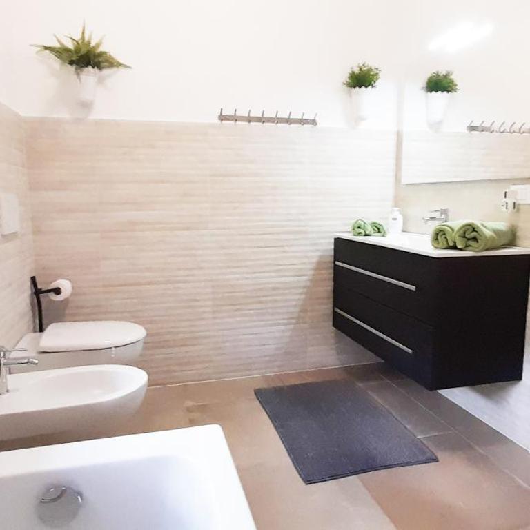 HomeSuiteHome - Suite con Balcone - 10