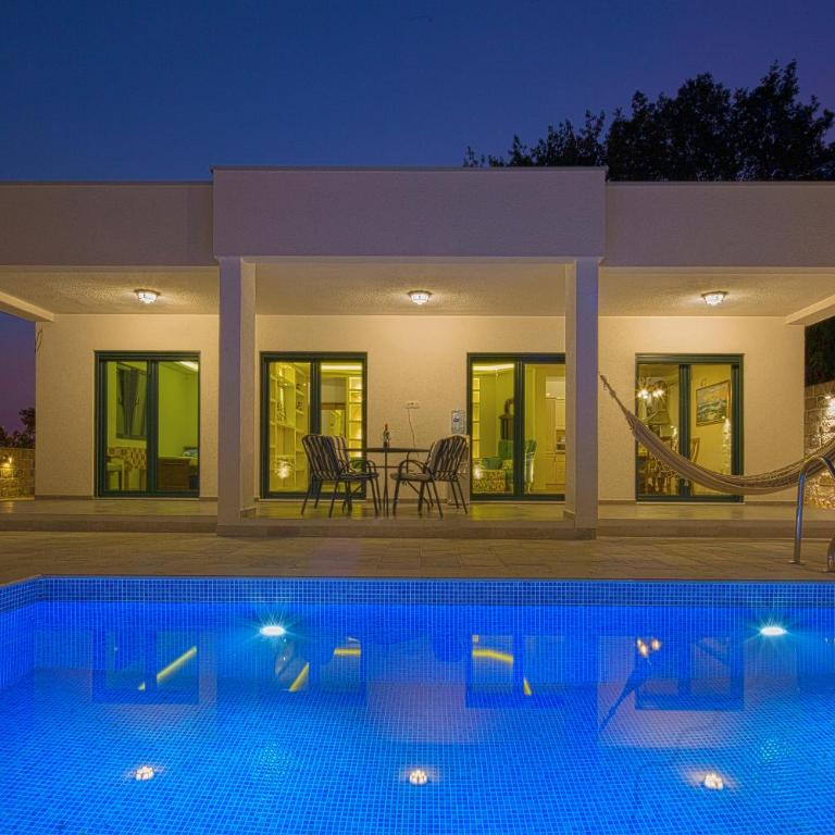 Villa Latina 2 - Vila sa Sopstvenim Bazenom - 25