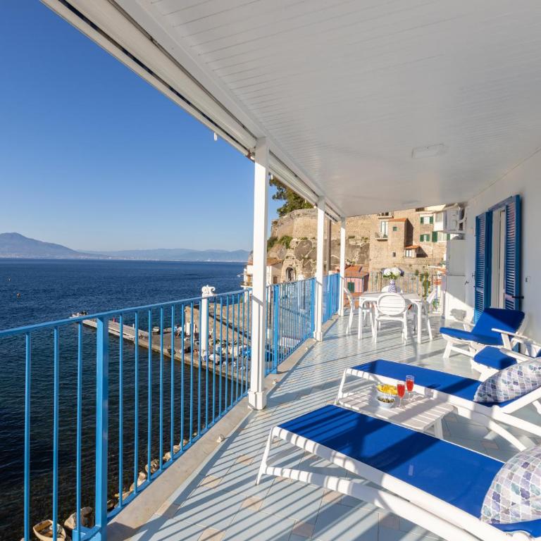 Profumo di mare - Sea Front Terrace Apartment Marina Grande, Sorrento - Appartamento - 47