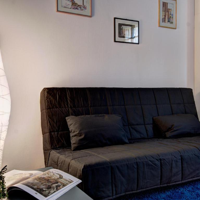 GetTheKey Battisti Apartment - Two-Bedroom Apartment - 22